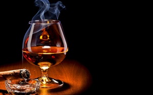 2560x1600-px-cigars-cognac-drinking-glass-smoke-1411263