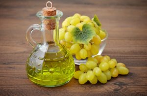 Масло виноградной косточки: польза для кожи